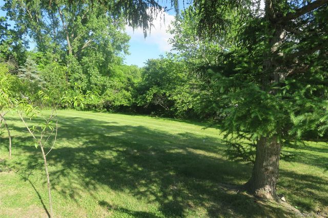 4230 state rt 32 2, New Windsor, NY 12553