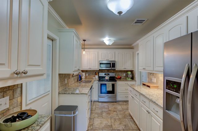 1615 Success Street, Bossier City, LA 71112