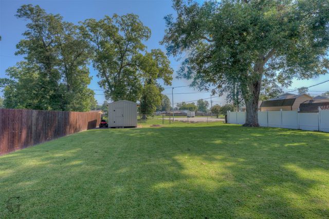 1615 Success Street, Bossier City, LA 71112