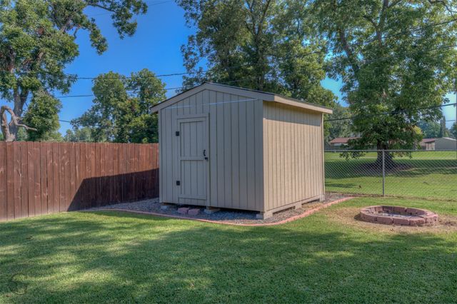 1615 Success Street, Bossier City, LA 71112