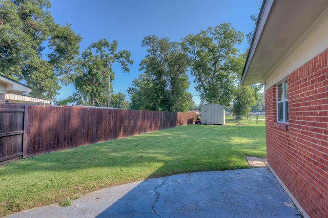 1615 Success Street, Bossier City, LA 71112