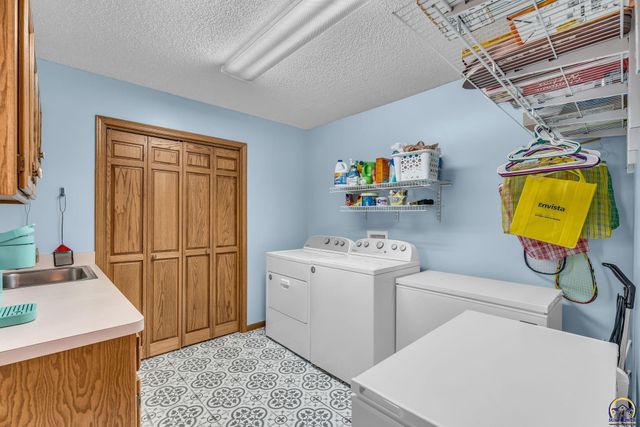 2901 SE Gemini CT, Topeka, KS 66605