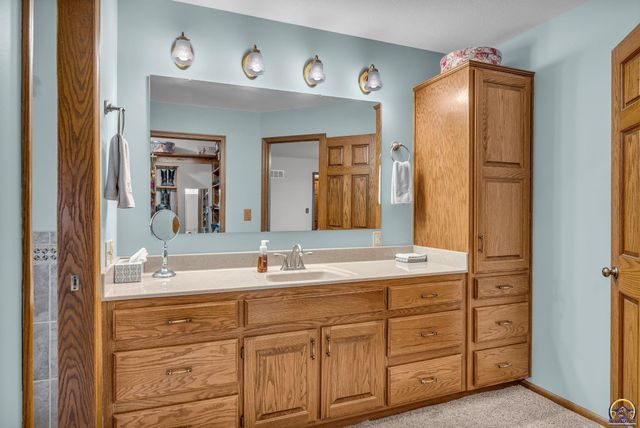 2901 SE Gemini CT, Topeka, KS 66605