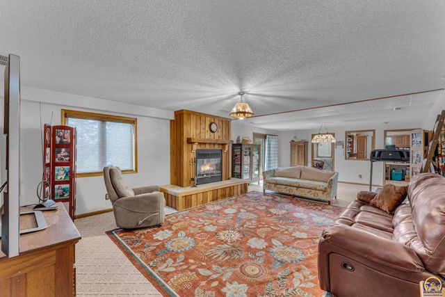 2901 SE Gemini CT, Topeka, KS 66605