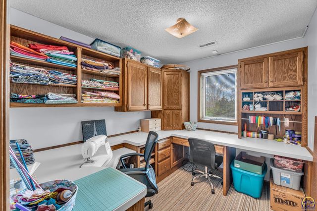 2901 SE Gemini CT, Topeka, KS 66605
