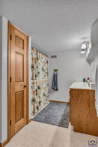 2901 SE Gemini CT, Topeka, KS 66605
