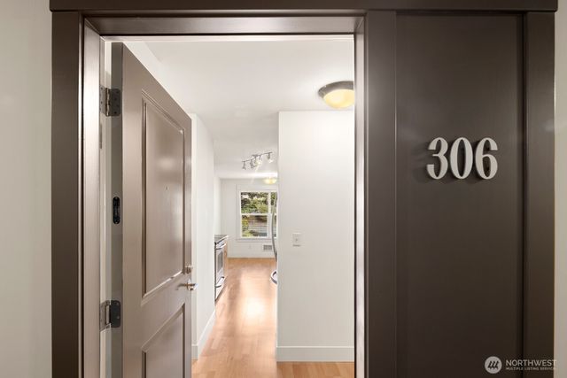 22910 90th Avenue W #B306, Edmonds, WA 98026