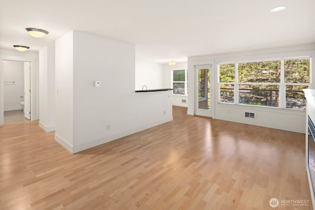 22910 90th Avenue W #B306, Edmonds, WA 98026