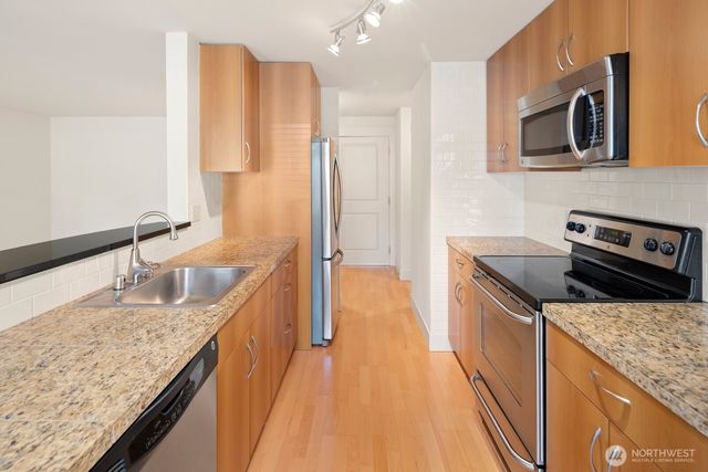 22910 90th Avenue W #B306, Edmonds, WA 98026