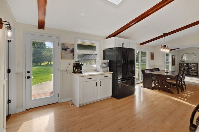 W343N6300 S Bayview ROAD, Oconomowoc, WI 53066