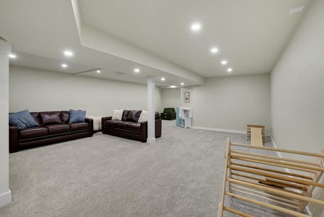 W343N6300 S Bayview ROAD, Oconomowoc, WI 53066