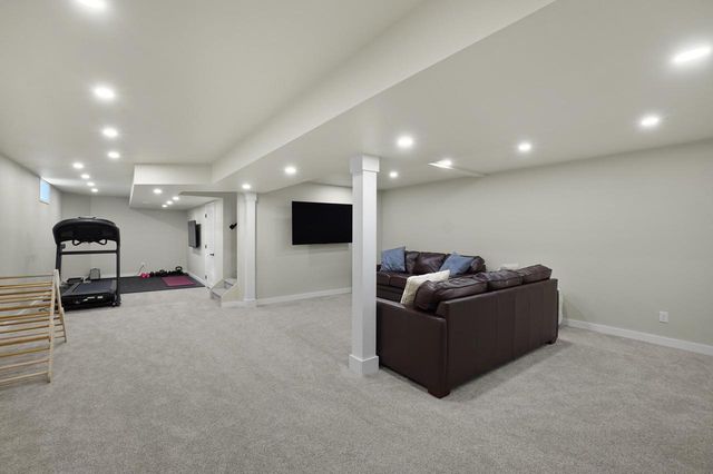 W343N6300 S Bayview ROAD, Oconomowoc, WI 53066