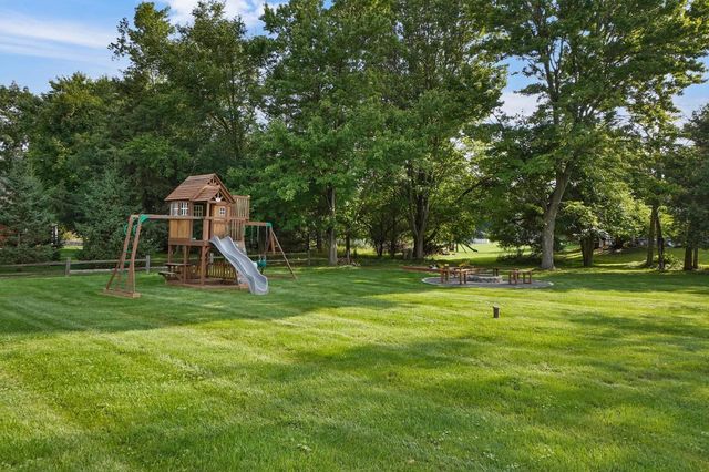 W343N6300 S Bayview ROAD, Oconomowoc, WI 53066