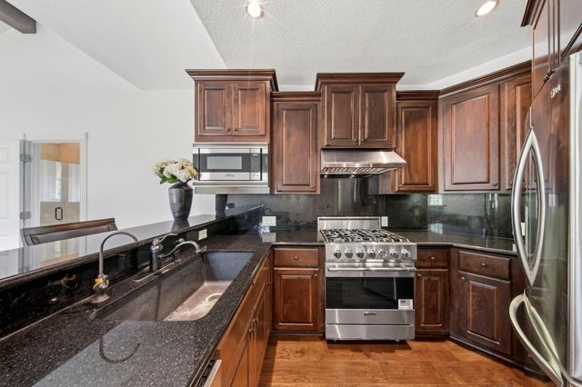 728 Crestbend Drive, Houston, TX 77042