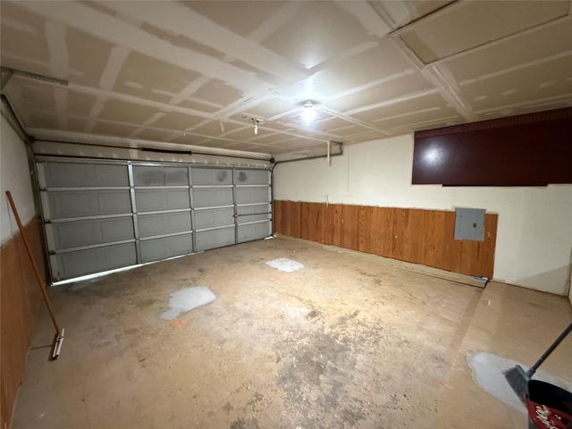 6809 Jaired DR, Austin, TX 78724