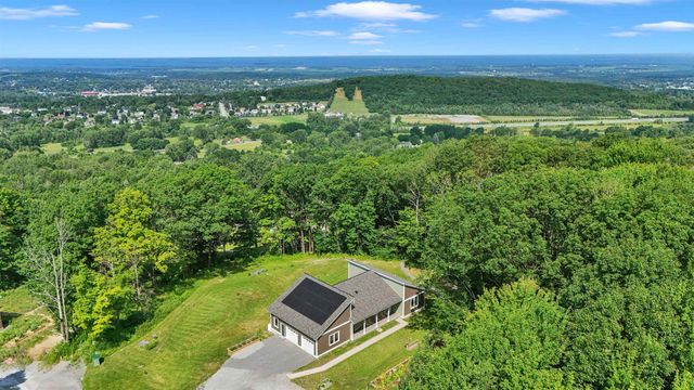 64 Rhubarb Ridge Road, St. Albans Town, VT 05478