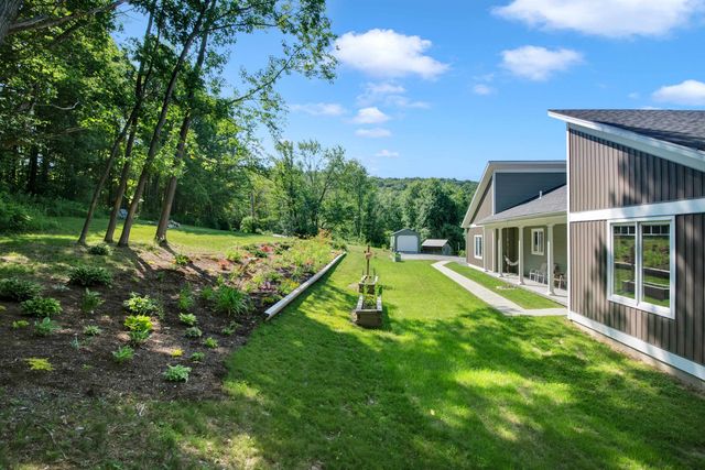 64 Rhubarb Ridge Road, St. Albans Town, VT 05478