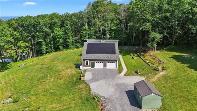 64 Rhubarb Ridge Road, St. Albans Town, VT 05478