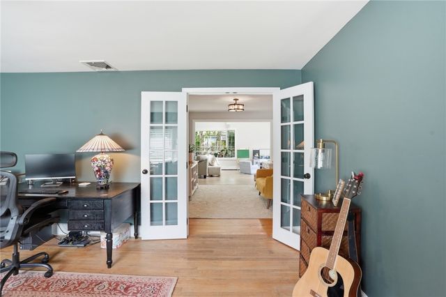 3 Cheshire Drive, Barrington, RI 02806