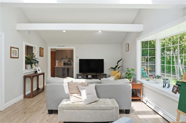 3 Cheshire Drive, Barrington, RI 02806
