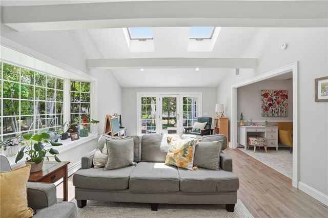 3 Cheshire Drive, Barrington, RI 02806