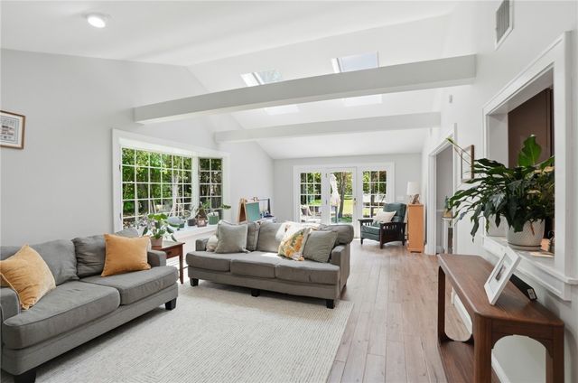 3 Cheshire Drive, Barrington, RI 02806