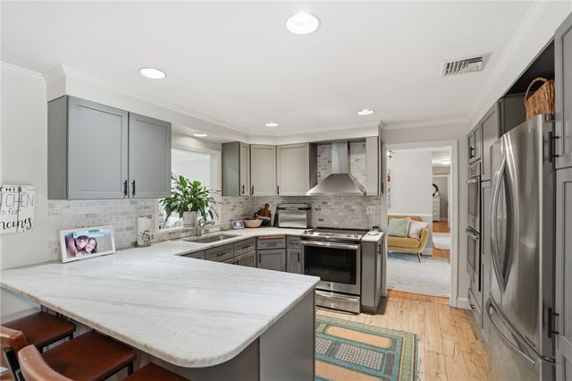 3 Cheshire Drive, Barrington, RI 02806