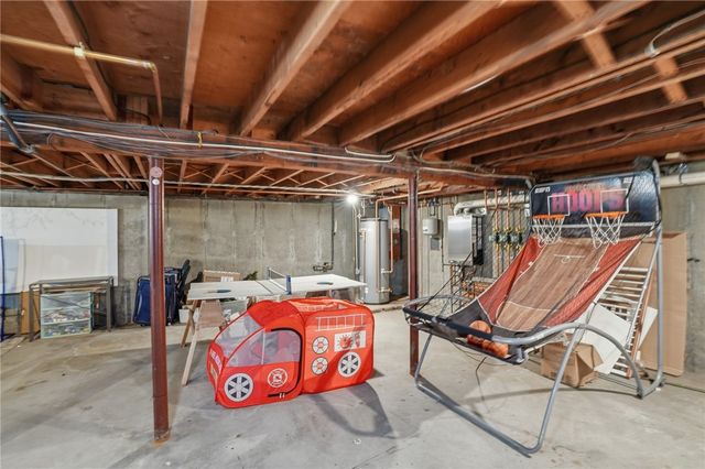 3 Cheshire Drive, Barrington, RI 02806