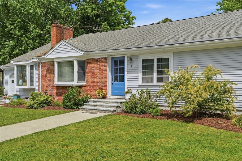3 Cheshire Drive, Barrington, RI 02806