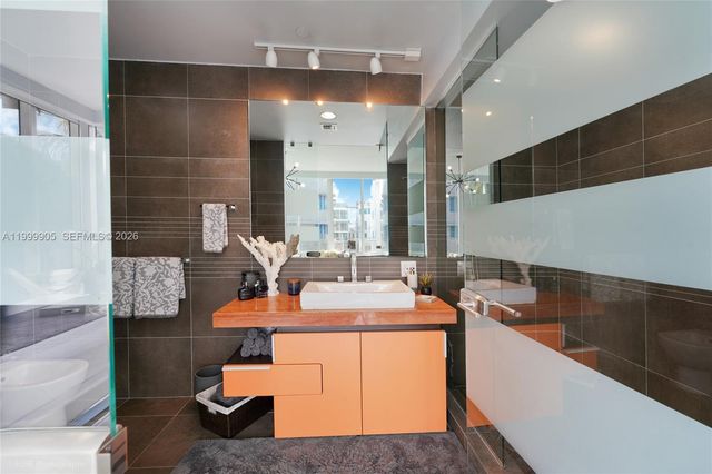 2100 Park Ave 210, Miami Beach, FL 33139