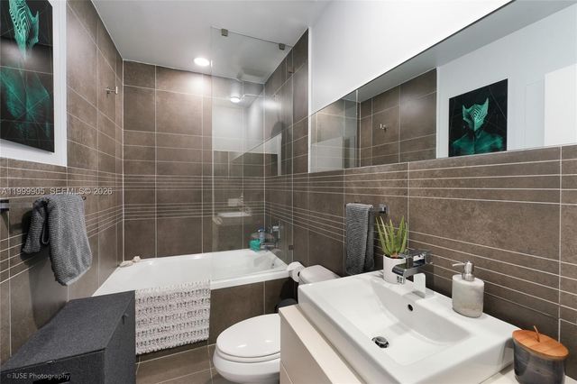 2100 Park Ave 210, Miami Beach, FL 33139