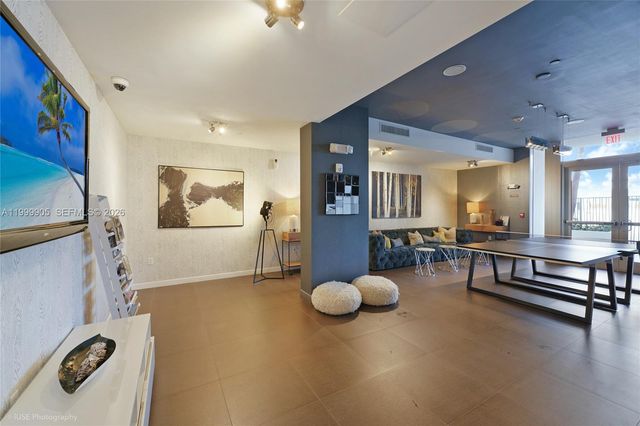 2100 Park Ave 210, Miami Beach, FL 33139