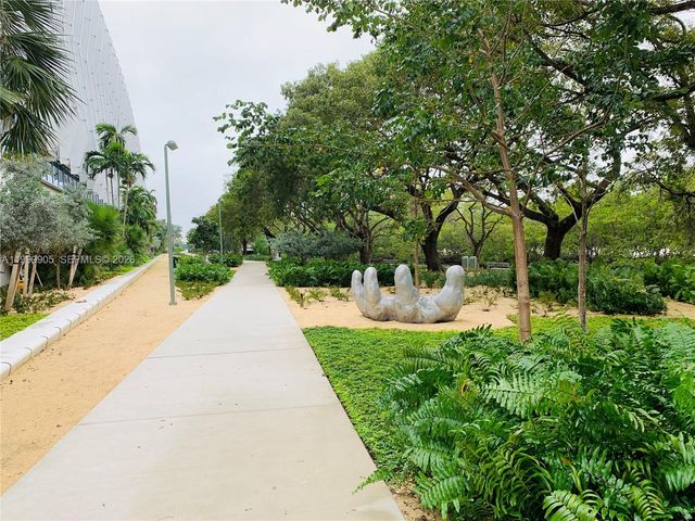 2100 Park Ave 210, Miami Beach, FL 33139