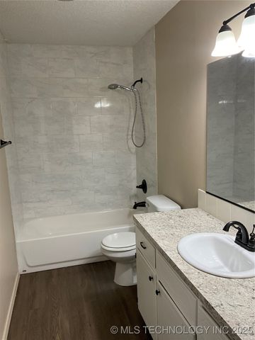 117 S 162nd Avenue E, Tulsa, OK 74108