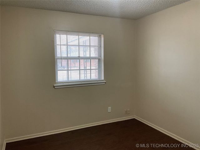 117 S 162nd Avenue E, Tulsa, OK 74108