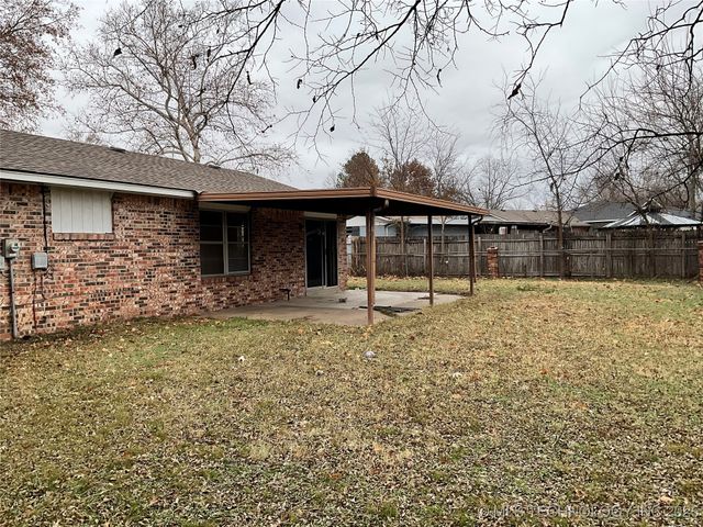 117 S 162nd Avenue E, Tulsa, OK 74108