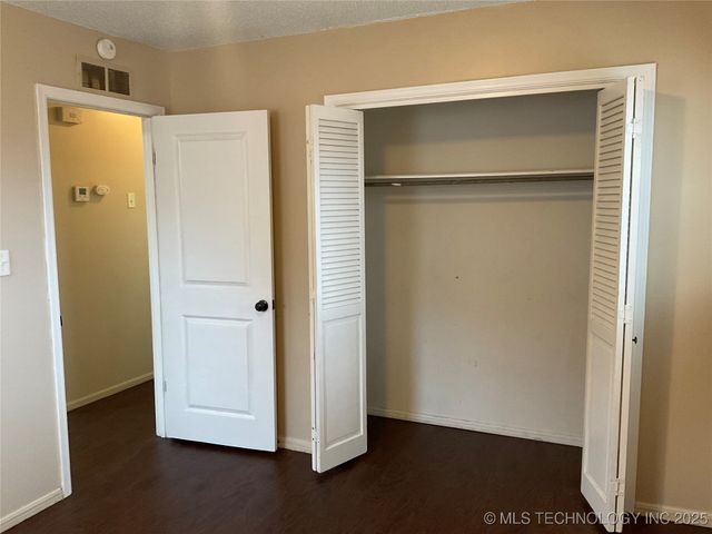 117 S 162nd Avenue E, Tulsa, OK 74108