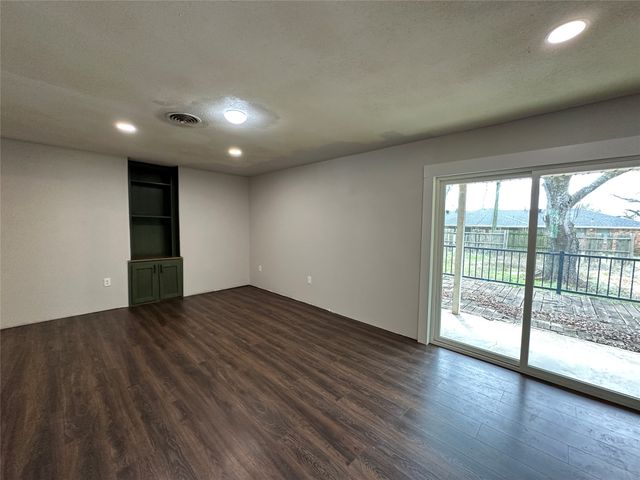 108 Beard Drive, Itasca, TX 76055