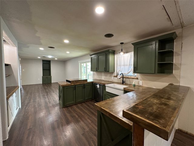 108 Beard Drive, Itasca, TX 76055