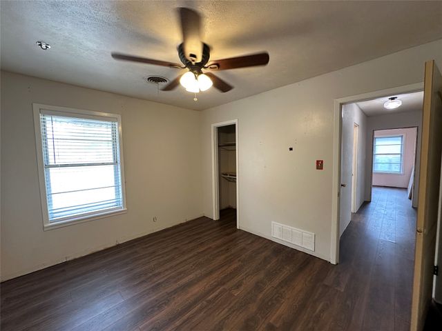 108 Beard Drive, Itasca, TX 76055