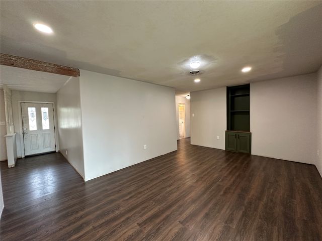 108 Beard Drive, Itasca, TX 76055