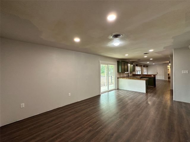 108 Beard Drive, Itasca, TX 76055