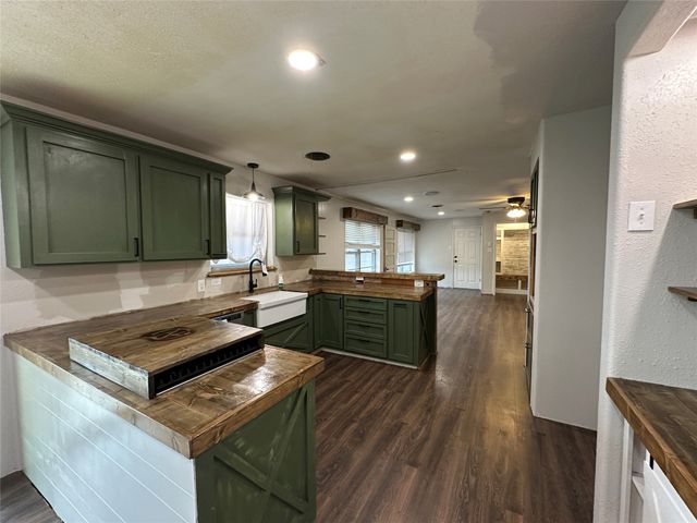 108 Beard Drive, Itasca, TX 76055