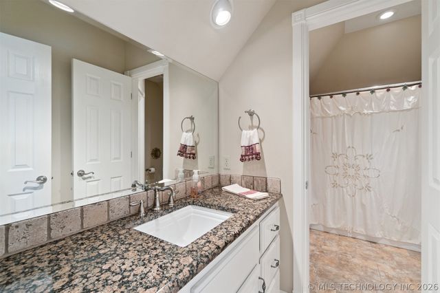 3816 Bucks of Gains Creek Road, Mcalester, OK 74501