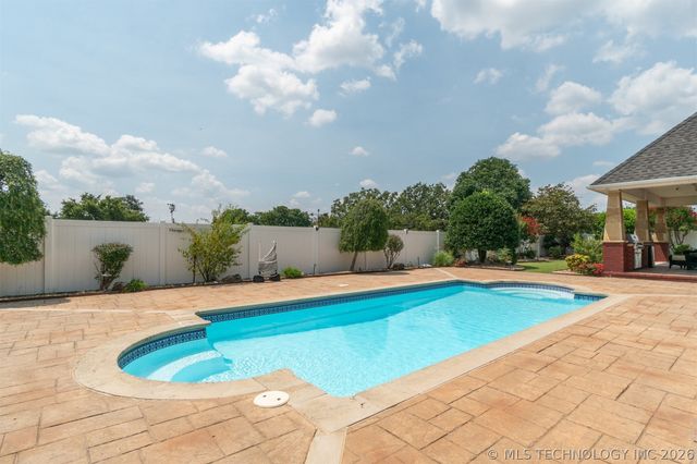 3816 Bucks of Gains Creek Road, Mcalester, OK 74501