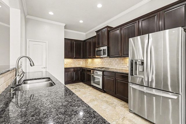 20730 Oakhurst Creek Drive, Porter, TX 77365