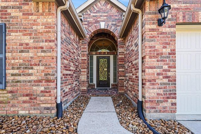 20730 Oakhurst Creek Drive, Porter, TX 77365