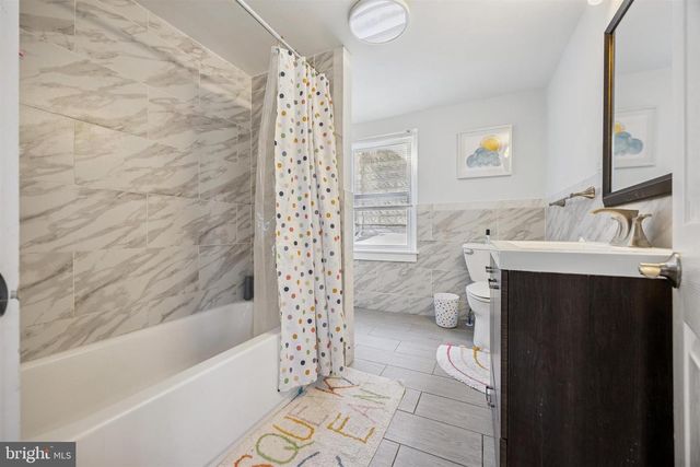 14 MAPLE ST, Conshohocken, PA 19428