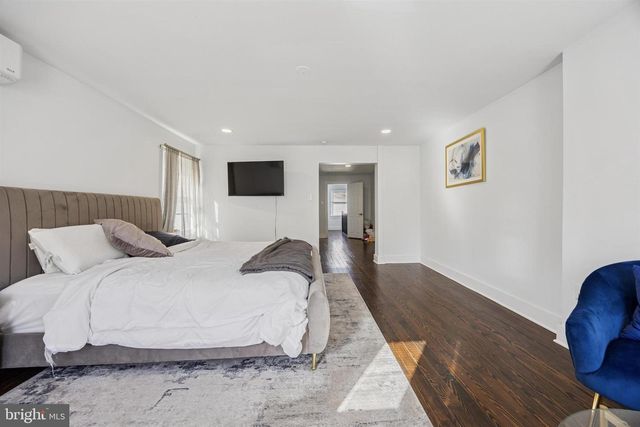 14 MAPLE ST, Conshohocken, PA 19428