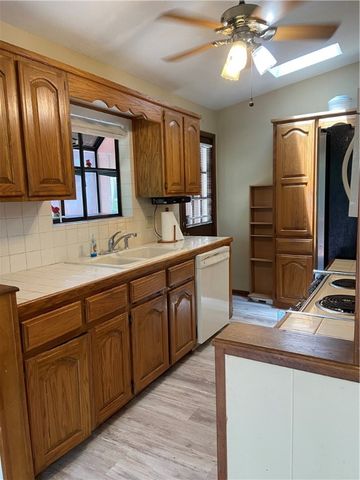 8 Pratt Lane, Bella Vista, AR 72715